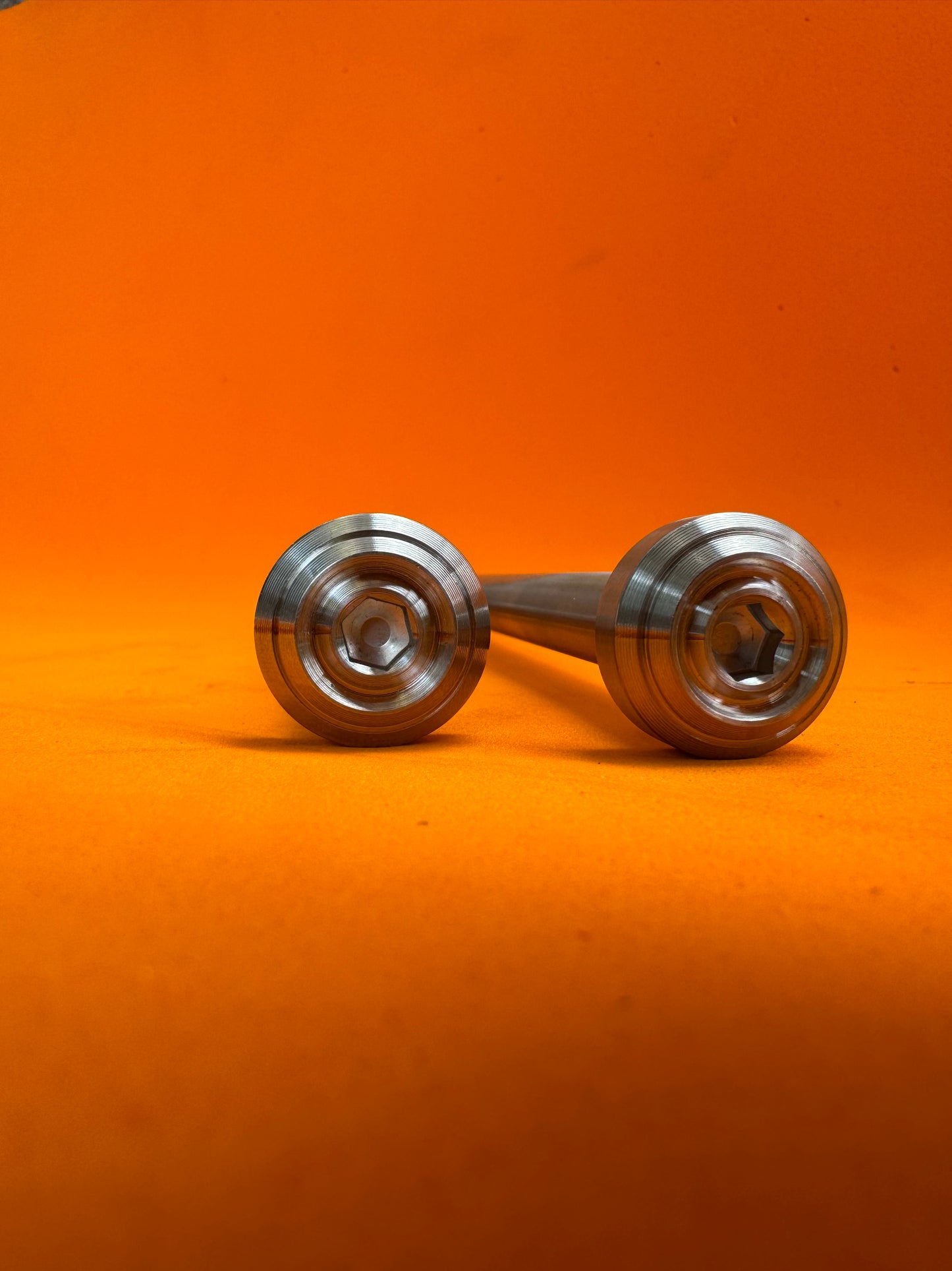 AXLE SLM SWINGARM STOCK R