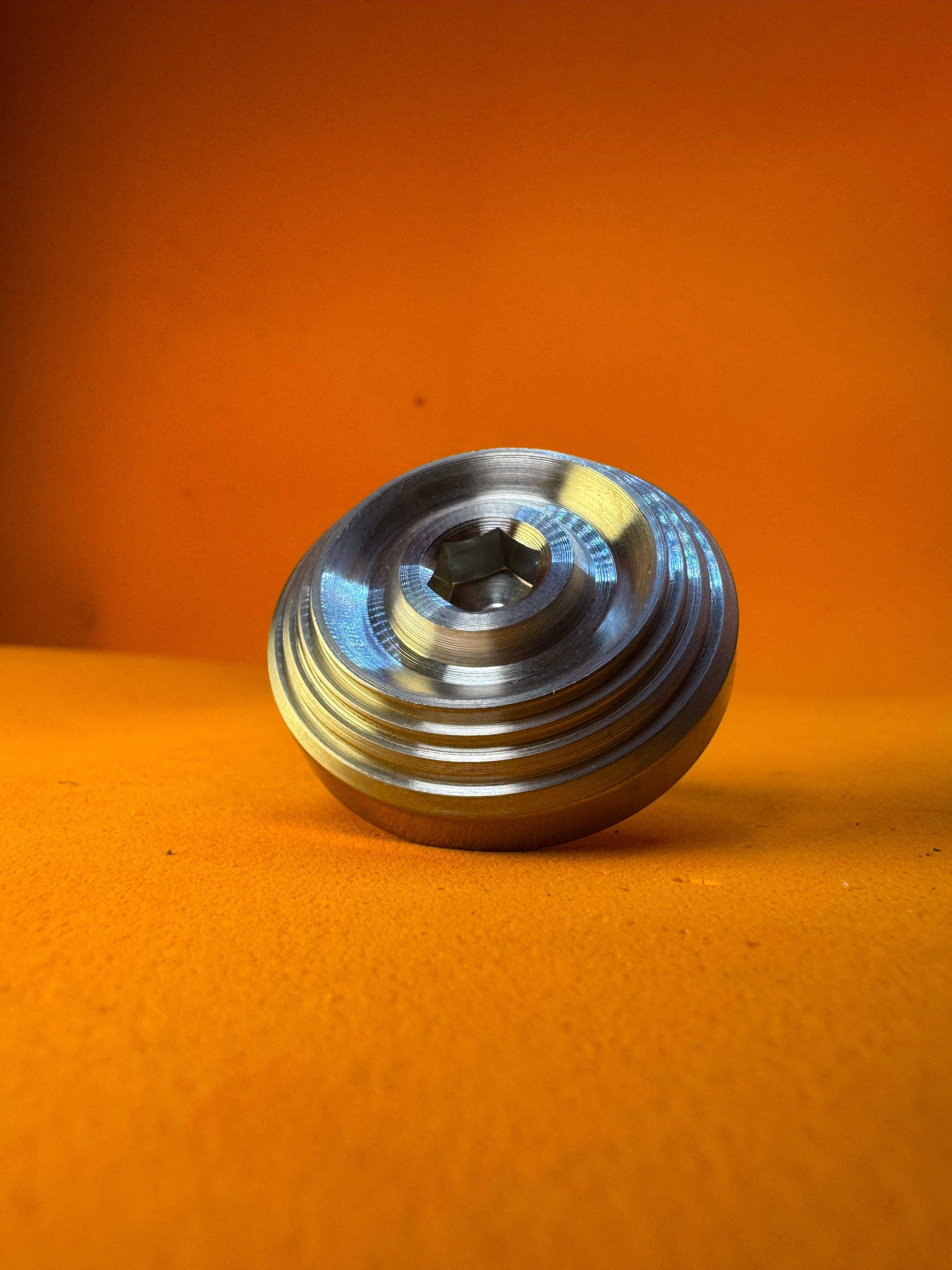 CENTER NUT ALLOY T POST RAIDER 150 & RAIDER FI
