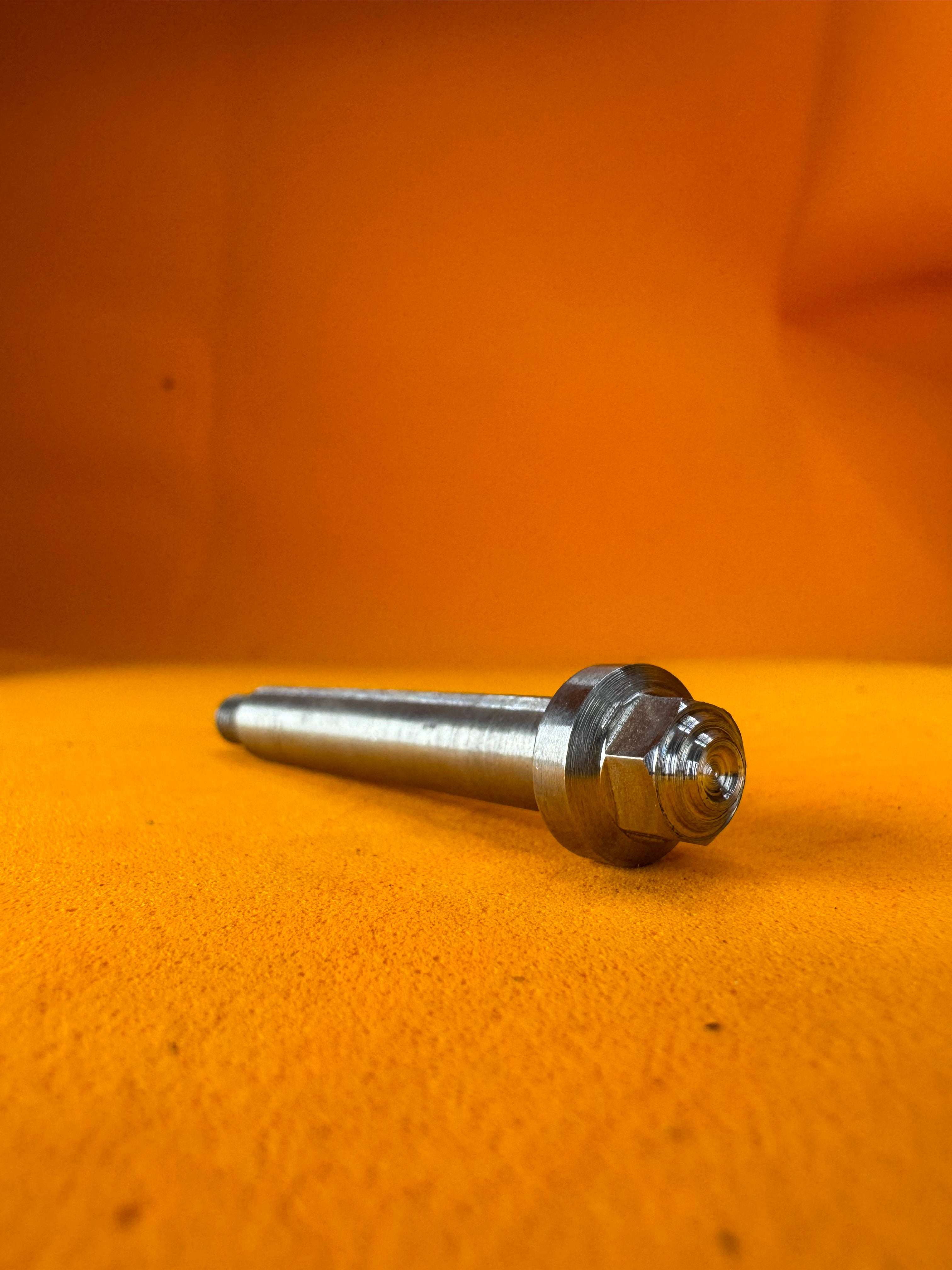HINGE BOLT RAIDER